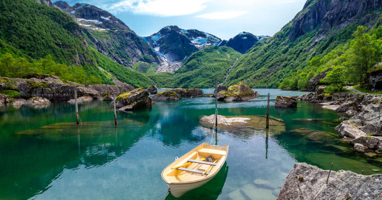 Bondhusvatnet, Rosendal, Norway