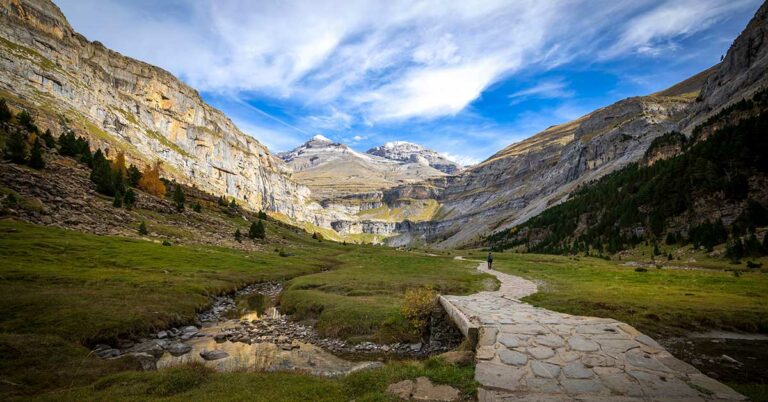 Bildet viser Ordesa Nasjonalpark i Pyreneene.