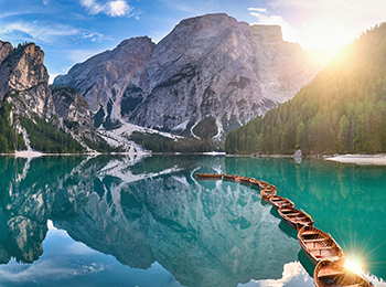 Pragser Wildsee, en av de vakreste innsjøene i Dolomittene