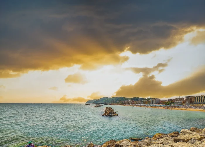 Stranden på Gabicce Mare ved Adriaterhavet